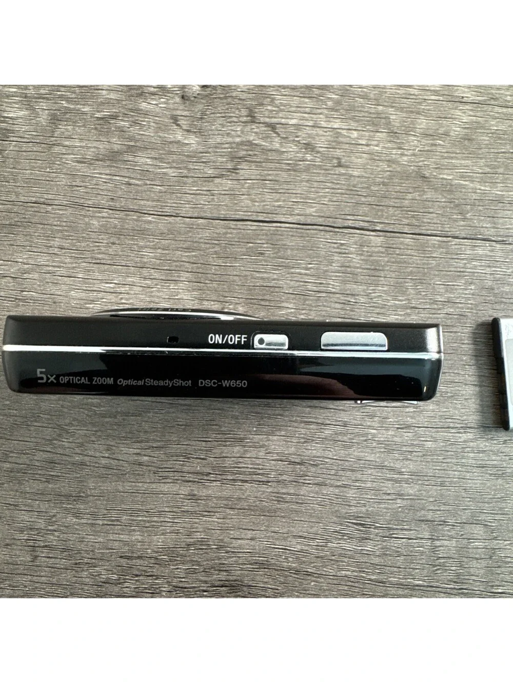 SONY CYBER-SHOT DSC-W650 16.1MP 25MM with CARL ZEISS Lens DIGITAL CAMERA TESTED.